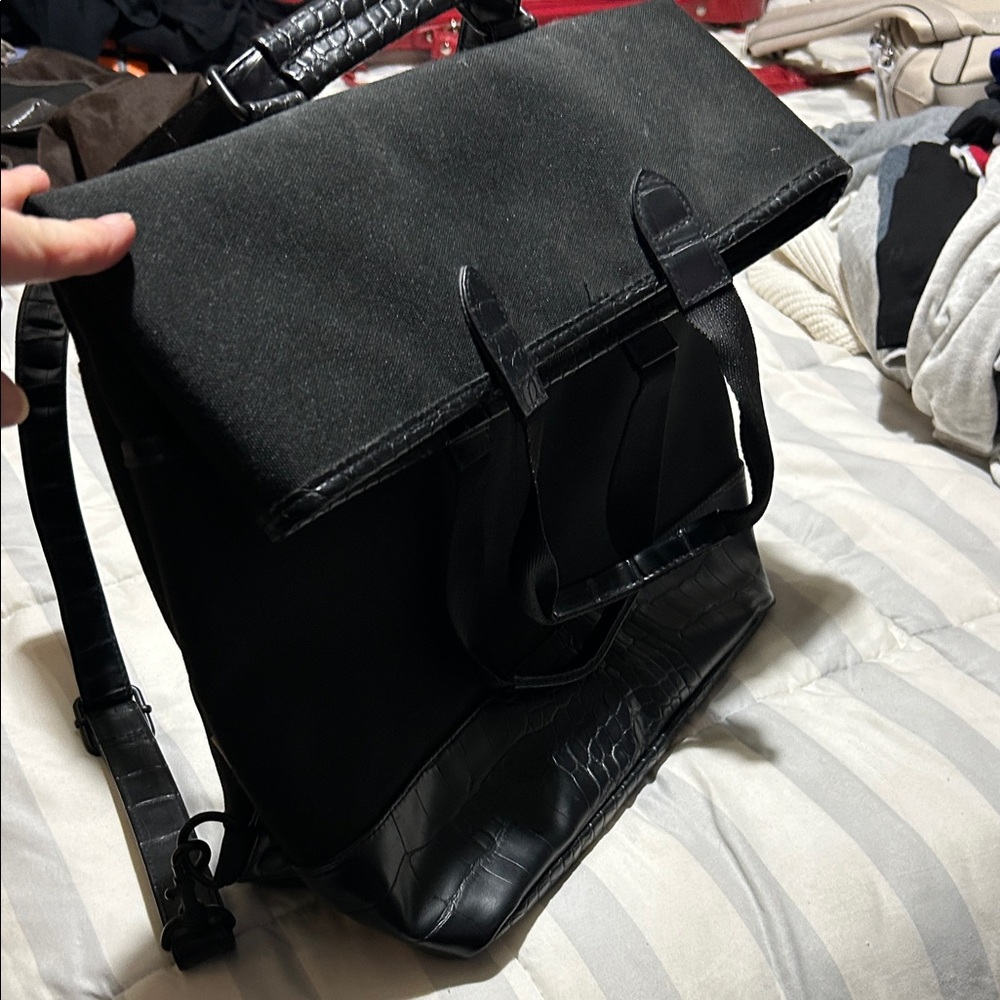 Beis Work Tote - Picture 4 of 5